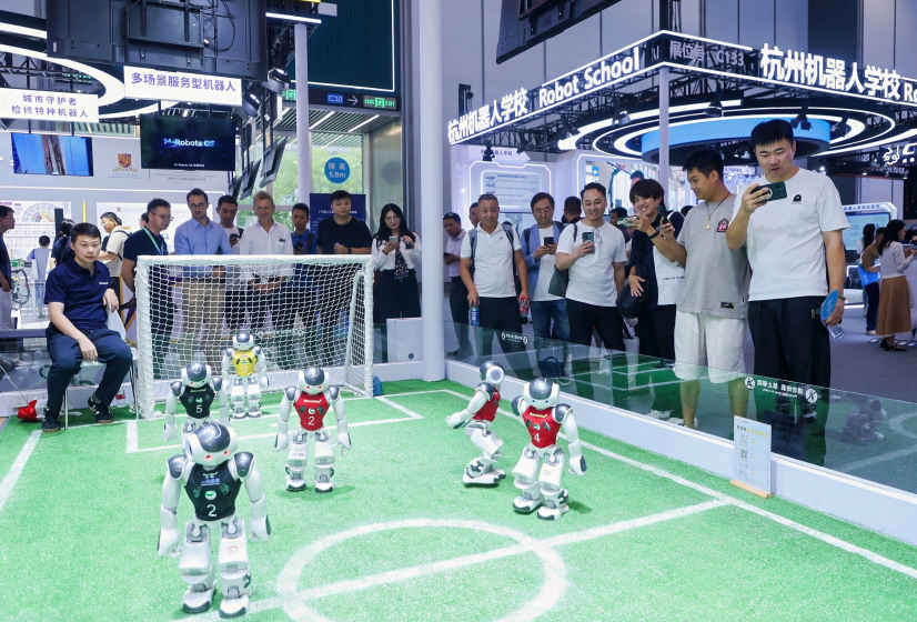2026世界机器人大会｜盛视科技旗下光谷盛创携NAO机器人家族燃爆现场