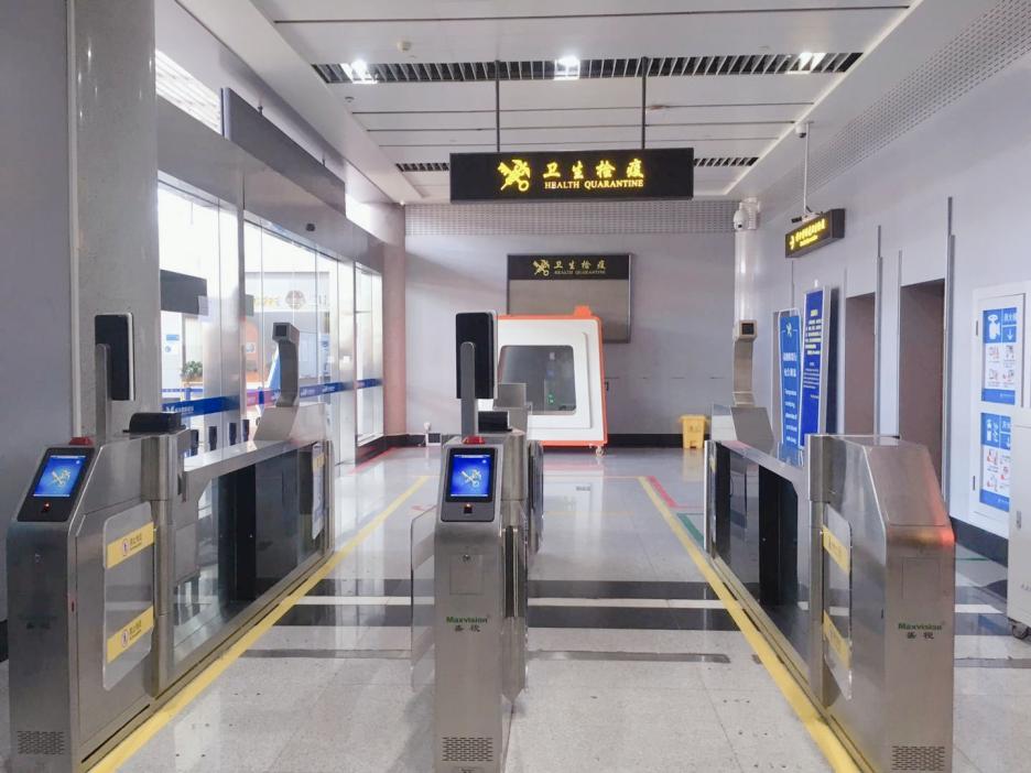 威海机场在山东率先推行“盛视智慧旅检通关新模式” 威海机场在山东率先推行“盛视智慧旅检通关新模式”